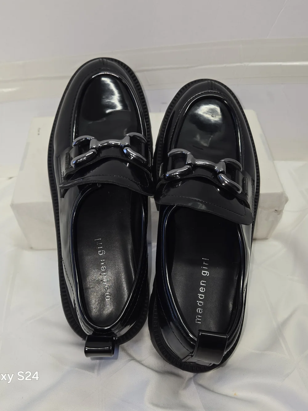 Madden Girl Womens Ashlee Black Slip-On Loafers Shoes 9 New 1”  Blocky Heel